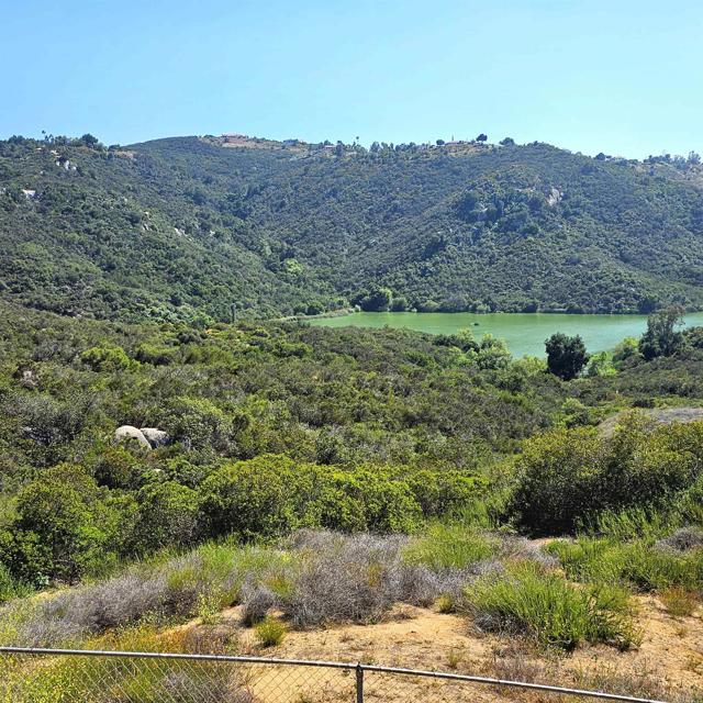 11945 Betsworth Road, Valley Center CA: https://media.crmls.org/mediaz/95496cae-e914-4c4e-b72e-eba90d528d03.jpg