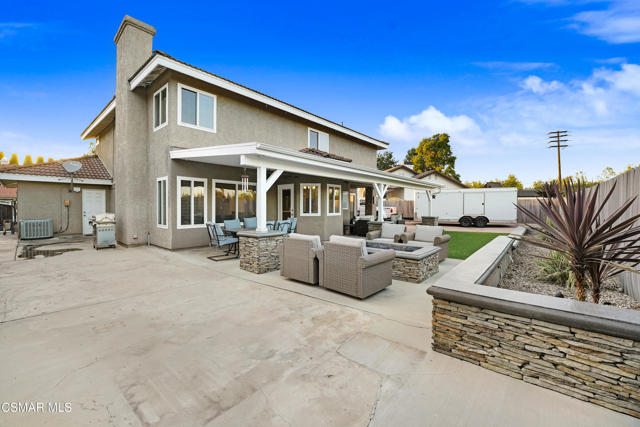 610 Nicole Drive, Newbury Park CA: https://media.crmls.org/mediaz/95496e73-3f62-4ee2-98cc-b111ef094ac8.jpg