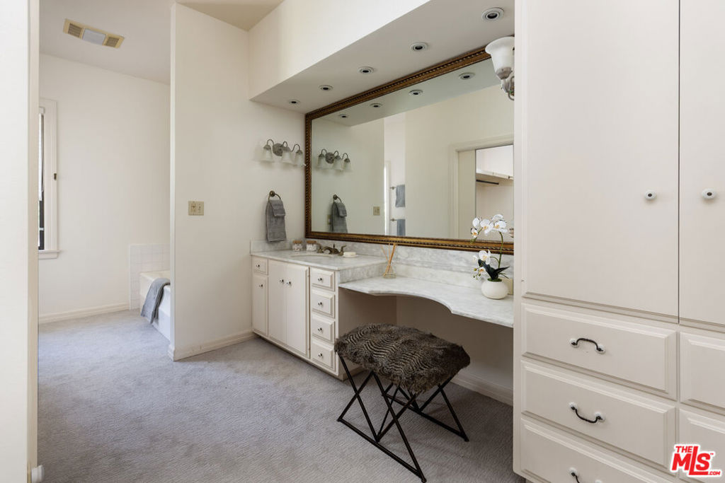 MLS #25515959 img 17