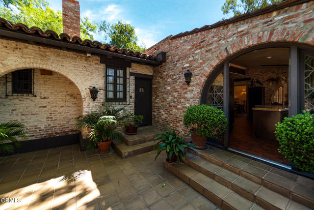 Detail Gallery Image 73 of 75 For 2940 Kuehner Dr, Simi Valley,  CA 93063 - 57 Beds | 40 Baths