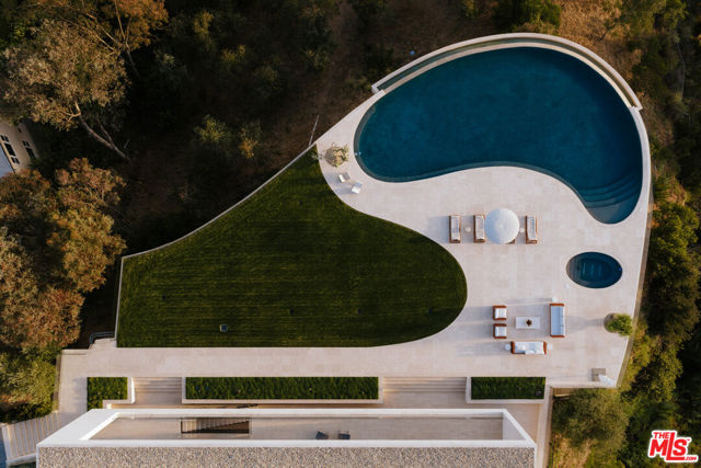 Drew Fenton | 684 Firth Avenue Los Angeles CA | MLS: 7726795