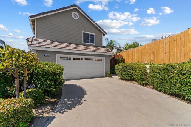 10598 Rancho Carmel Dr, San Diego CA: https://media.crmls.org/mediaz/954be181-66a9-4dc9-8410-7e7125021193.jpg