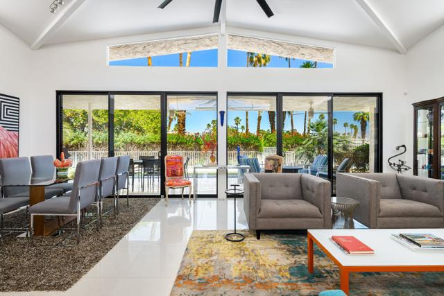 1380 Malaga Circle, Palm Springs CA: https://media.crmls.org/mediaz/954c6548-624a-45ab-8a94-f446974600ed.jpg