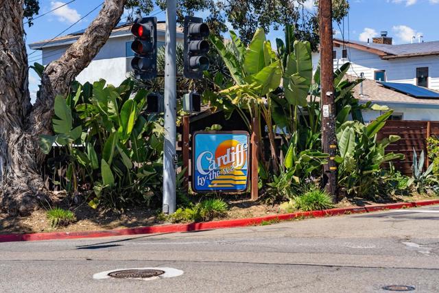617 Cathy Ln, Cardiff by the Sea, California 92007, 2 Bedrooms Bedrooms, ,1 BathroomBathrooms,Single Family Residence,For Sale,Cathy Ln,250031805SD