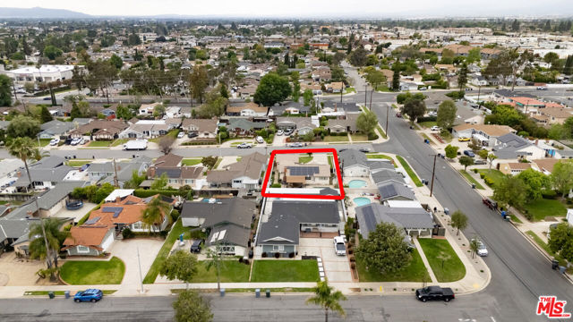 350 N Shadyglen Drive, Covina CA: https://media.crmls.org/mediaz/954d4ce8-33de-4474-85ab-c567a60d0553.jpg