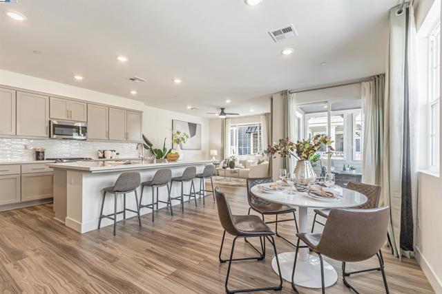 37389 Salt Grass Rd, Newark CA: https://media.crmls.org/mediaz/954db945-5313-493a-979b-be183f85e789.jpg