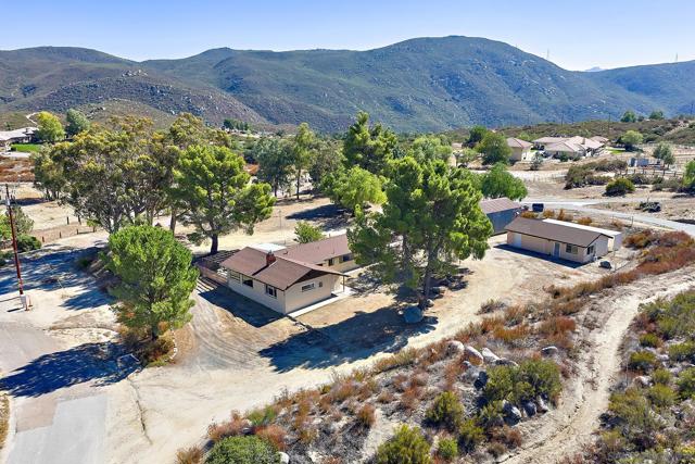 6185 Alpine Blvd, Alpine CA: https://media.crmls.org/mediaz/954e764b-b328-415e-9f7f-b7c268e5be7b.jpg