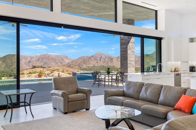 Image 3 of 31 For 71260 Oasis Trail