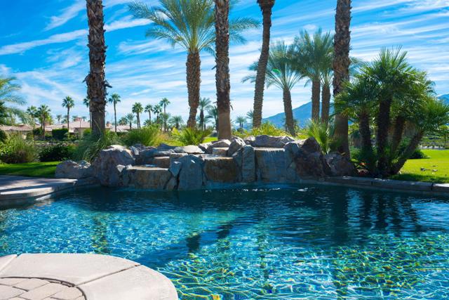 58061 Carmona, La Quinta CA: https://media.crmls.org/mediaz/954ece25-b5c5-4458-94d1-f62f45e91d62.jpg