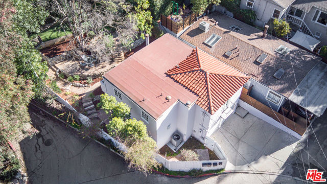 2044 Stanley Hills Drive, Los Angeles CA: https://media.crmls.org/mediaz/954eeba9-b781-4fdd-b960-a7b878cbf65a.jpg