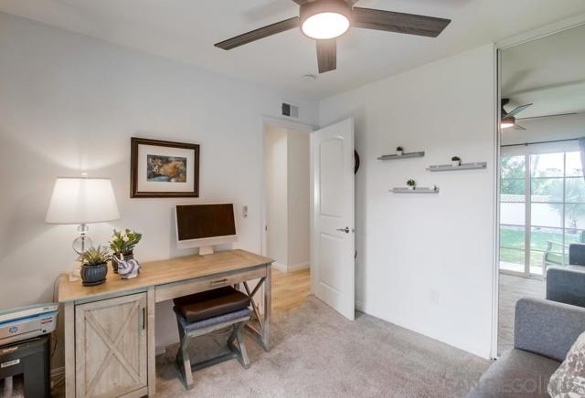 10518 Gabacho Dr, San Diego CA: https://media.crmls.org/mediaz/9550669c-2796-4479-a2ac-45eee5cef111.jpg