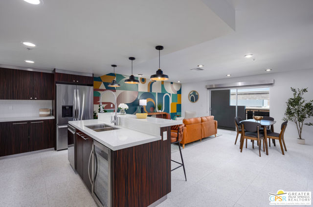 588 E San Lorenzo Road #204, Palm Springs, CA 92264