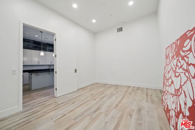 3223 W 6th Street, Los Angeles CA: https://media.crmls.org/mediaz/9554bc41-8fa4-4470-8474-457b60aefc24.jpg