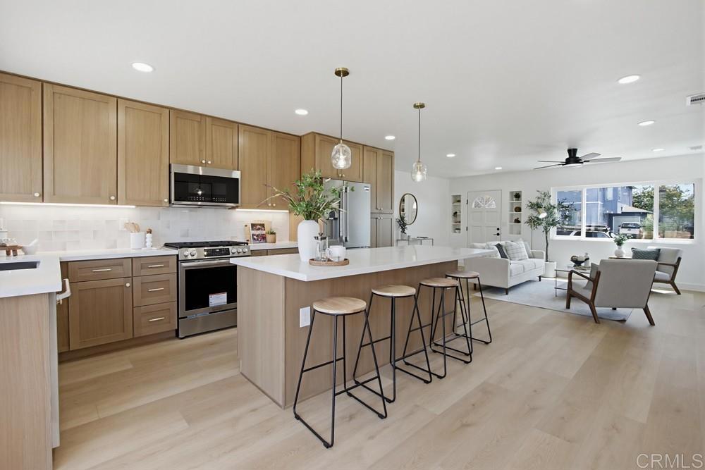 4614 Winona Avenue - photo 9