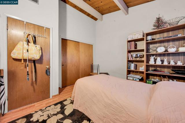 1246 Otis Dr, Alameda CA: https://media.crmls.org/mediaz/95569ccd-3a48-40aa-a6a5-34485782872d.jpg