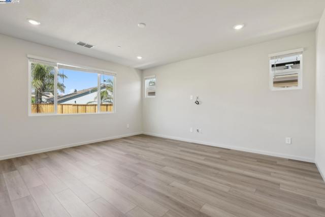 5204 Cardinal Court, Antioch CA: https://media.crmls.org/mediaz/9556cc02-213e-45db-a23c-93d06f7842af.jpg