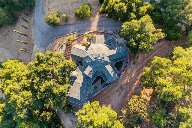 5224 Twin Falls Road, Morgan Hill CA: https://media.crmls.org/mediaz/95572f23-6fc0-4c9e-b281-8be0b3d5b9f7.jpg