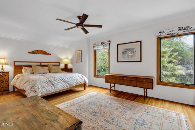 1602 Golf Club Drive, Glendale CA: https://media.crmls.org/mediaz/95575eaf-3964-4d36-a8e2-3ec79dcb19eb.jpg