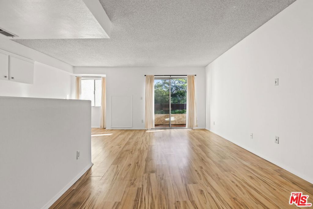2700 Cahuenga Boulevard #2216