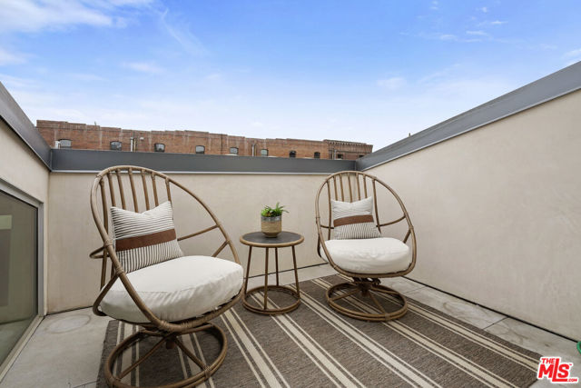 940 E 2nd Street, Los Angeles CA: https://media.crmls.org/mediaz/95582faa-f9bc-47a8-b8cb-0a2f9659bea6.jpg