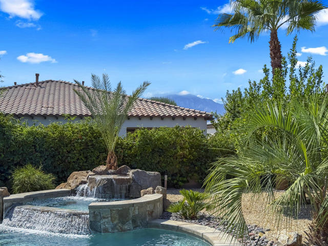74102 Via Venezia, Palm Desert CA: https://media.crmls.org/mediaz/9558c0db-c310-411a-8572-3f0bdbeb660c.jpg