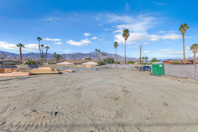 68855 Ortega Road, Cathedral City CA: https://media.crmls.org/mediaz/95591853-d391-4271-99af-b37acdba2e57.jpg