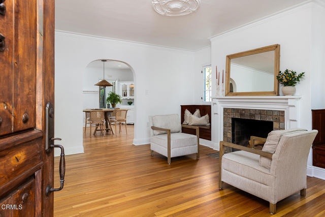1159 N Chester Avenue, Pasadena CA: https://media.crmls.org/mediaz/9559322b-c301-4166-8407-04e5d7c9dfa9.jpg