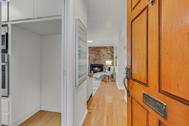 30847 Prestwick Ave, Hayward CA: https://media.crmls.org/mediaz/9559f644-594a-4a0f-a86b-04d27cc0d44c.jpg