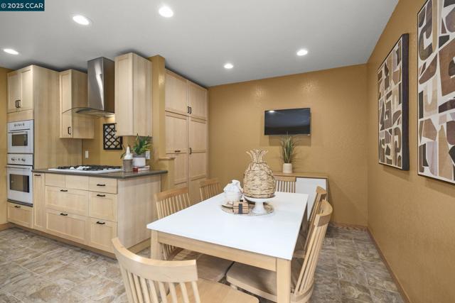 2055 Morello Ave, Pleasant Hill CA: https://media.crmls.org/mediaz/955a8c93-adb3-48e2-b877-6e266419e573.jpg