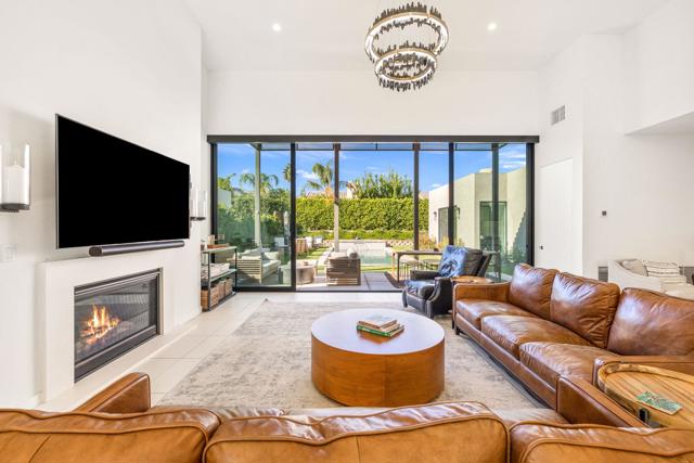 57601 Santo Thomas, La Quinta CA: https://media.crmls.org/mediaz/955b4380-07fb-432d-8ff7-6eb15301da06.jpg