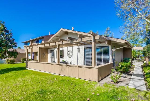 6050 Henderson Dr, La Mesa, California 91942, 3 Bedrooms Bedrooms, ,2 BathroomsBathrooms,Condominium,For Sale,Henderson Dr,250020146SD