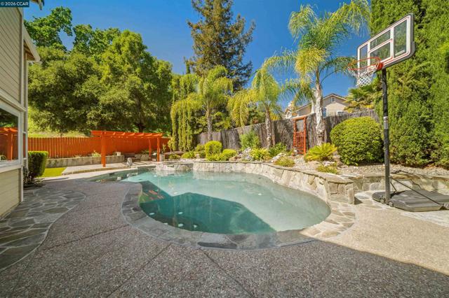 Image 49 of 60 For 812 Beaver Creek Ct