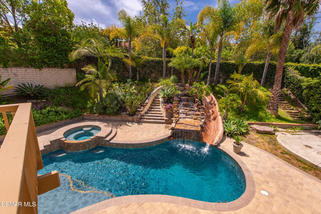 3961 Springtime Lane, Moorpark CA: https://media.crmls.org/mediaz/955bcb54-5b40-463d-a4b6-bad51a0dbc67.jpg