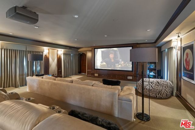 23593 Park South Street, Calabasas CA: https://media.crmls.org/mediaz/955c1457-2e27-4c76-baa9-6682f4986599.jpg