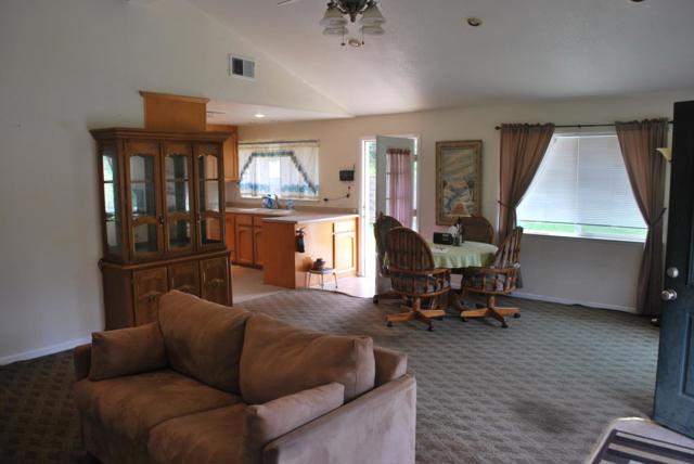 9194 Coker Road, Salinas CA: https://media.crmls.org/mediaz/955c6a92-171a-4093-ae8d-6fb2b01d2e79.jpg