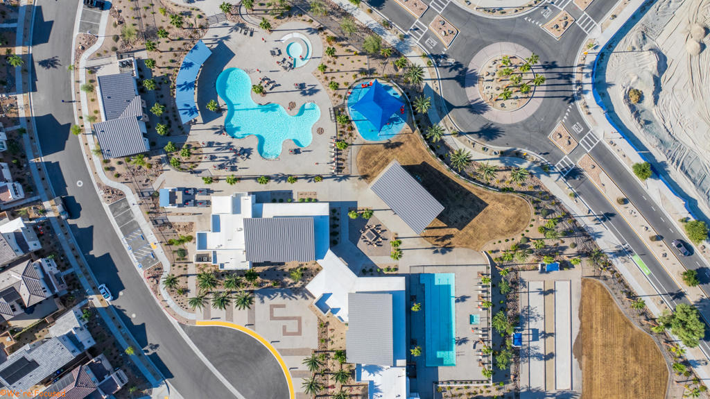 https://media.crmls.org/mediaz/955c8485-cb20-4567-94a4-ec3b7d1d7276.jpg?preset=X-Large
