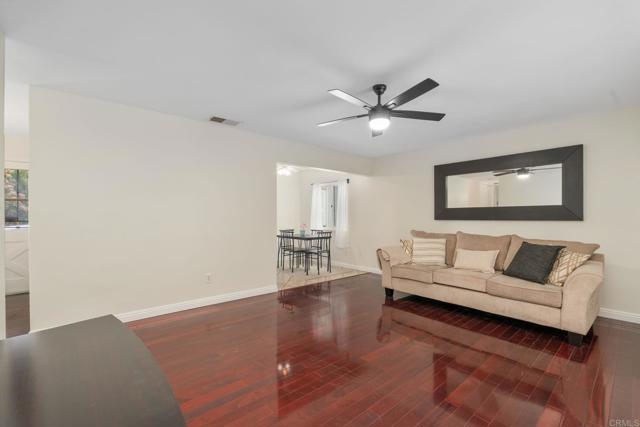 Detail Gallery Image 9 of 27 For 1250 N Ivy St, Escondido,  CA 92026 - 3 Beds | 1/1 Baths