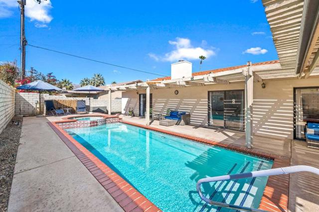 72815 Tampico Drive, Palm Desert CA: https://media.crmls.org/mediaz/955d2db3-9839-4770-ac51-48632e2ebfbc.jpg