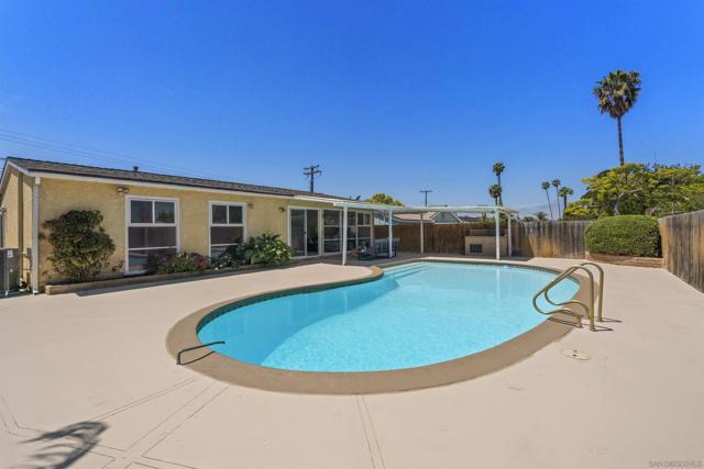 5768 CAMBER DR, San Diego CA: https://media.crmls.org/mediaz/955d39c7-33a0-4a03-b352-010fcf49a481.jpg