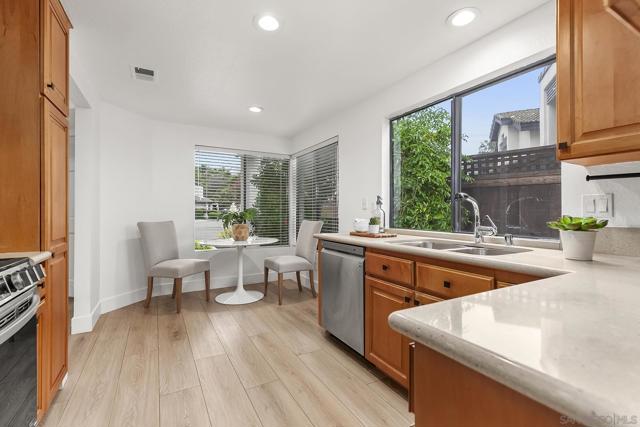 6422 CAMINITO LISTO, San Diego CA: https://media.crmls.org/mediaz/955d92f5-e828-4212-8ad9-1c52fdfcabb0.jpg