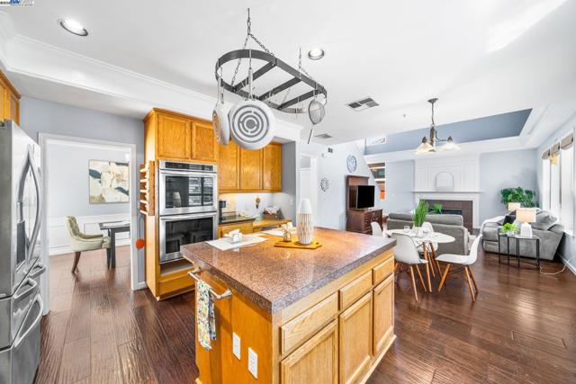 635 Eliot Dr, Livermore CA: https://media.crmls.org/mediaz/955d9407-6f47-4480-862b-06b7ec7dde78.jpg