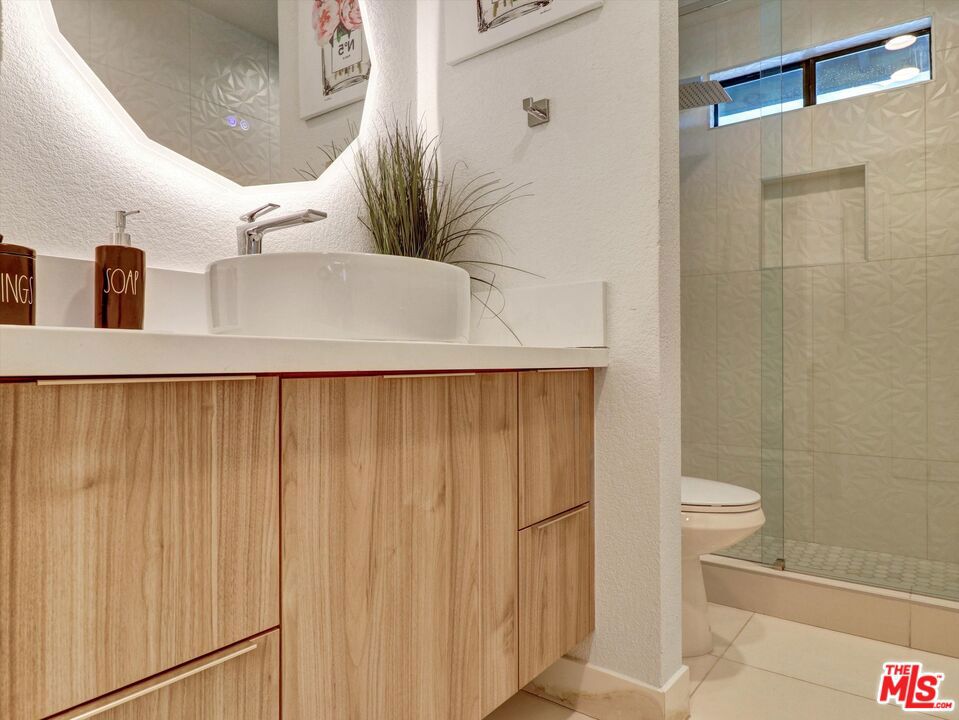 MLS #25619957 image #16