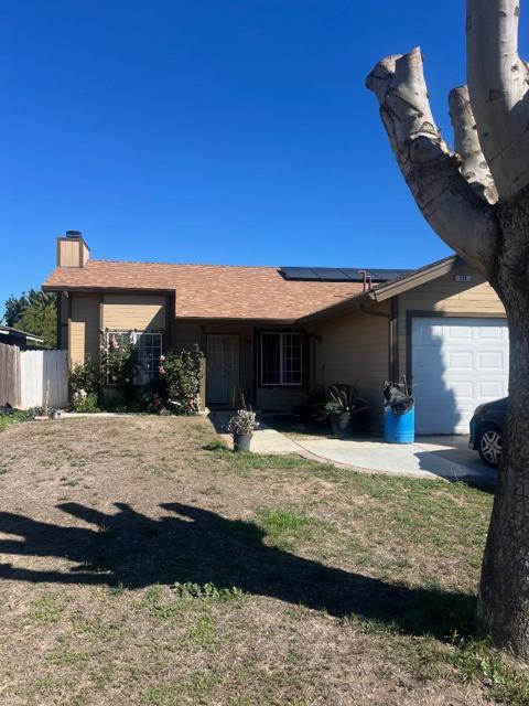128 Sussex Way, King City CA: https://media.crmls.org/mediaz/955e5dcc-5d59-43f5-b3fd-6c362c996580.jpg