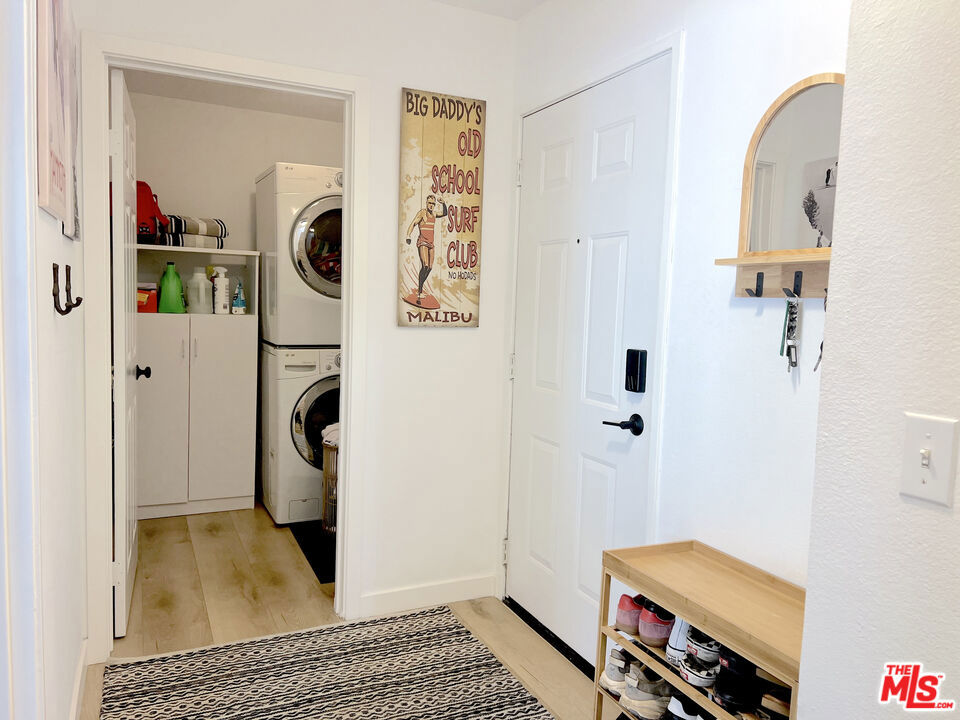 MLS #25563443 img 16