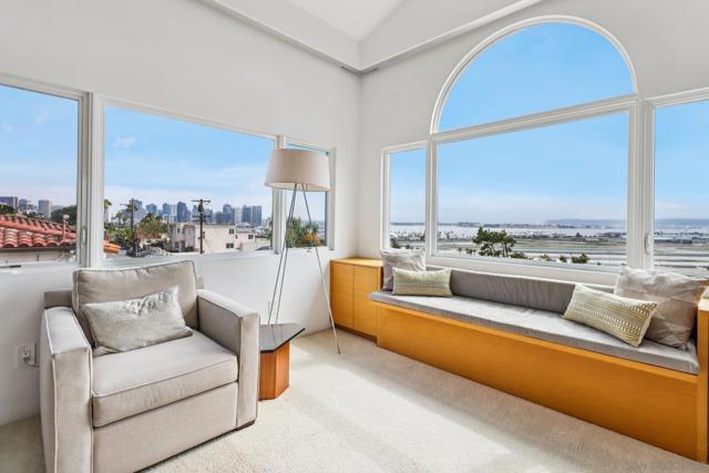 1295 W Redwood St, San Diego CA: https://media.crmls.org/mediaz/955eb407-4580-49be-b1dc-06cfcae5a040.jpg