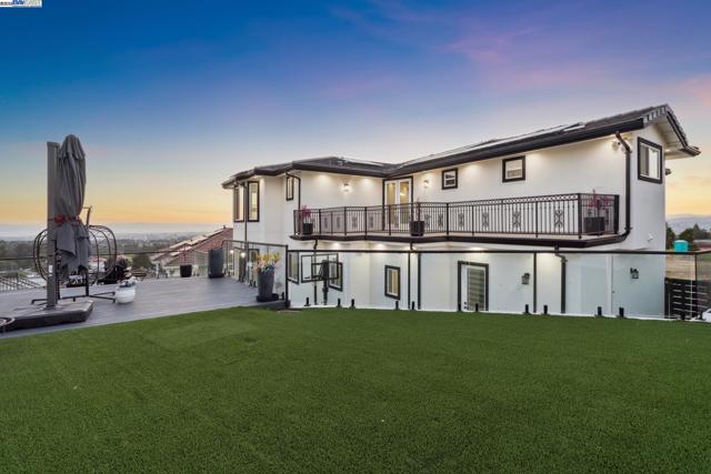 3606 Sarita St, Hayward CA: https://media.crmls.org/mediaz/955f4434-876d-45e8-8481-3a1beaf20880.jpg