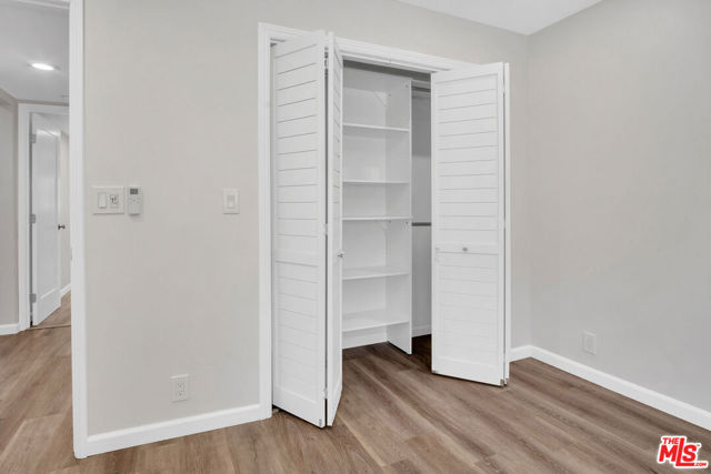 950 Main Street, El Segundo CA: https://media.crmls.org/mediaz/955f6820-864b-4de3-ad79-7e73d0865a1f.jpg