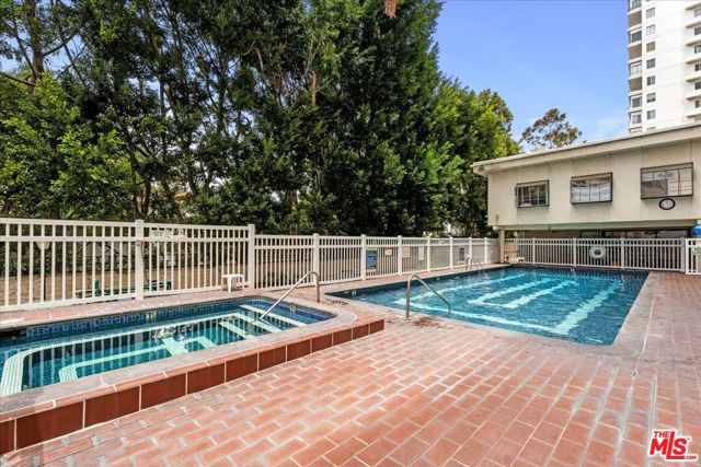 10535 Wilshire Boulevard, Los Angeles CA: https://media.crmls.org/mediaz/9560df59-d57a-4cdb-8907-883aec06eeb8.jpg