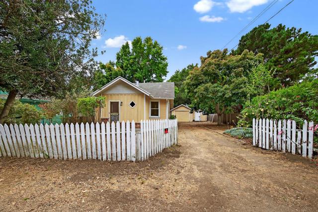 3475 N Main Street, Soquel CA: https://media.crmls.org/mediaz/95612355-3269-4545-ad0b-55208dc61e9f.jpg