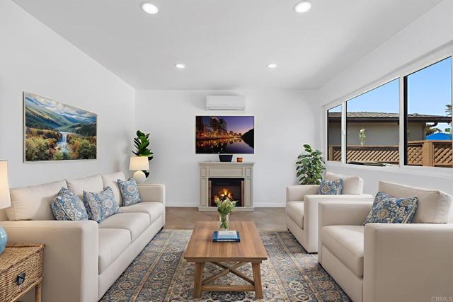 1745 Acorn St, Escondido CA: https://media.crmls.org/mediaz/95626042-0f49-4588-8594-b61a9a2e4639.jpg